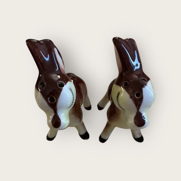 Set of Vintage Ceramic Kissing Deer Fawn Figural Salt and Pepper Shakers Japan - Picture 7 of 10